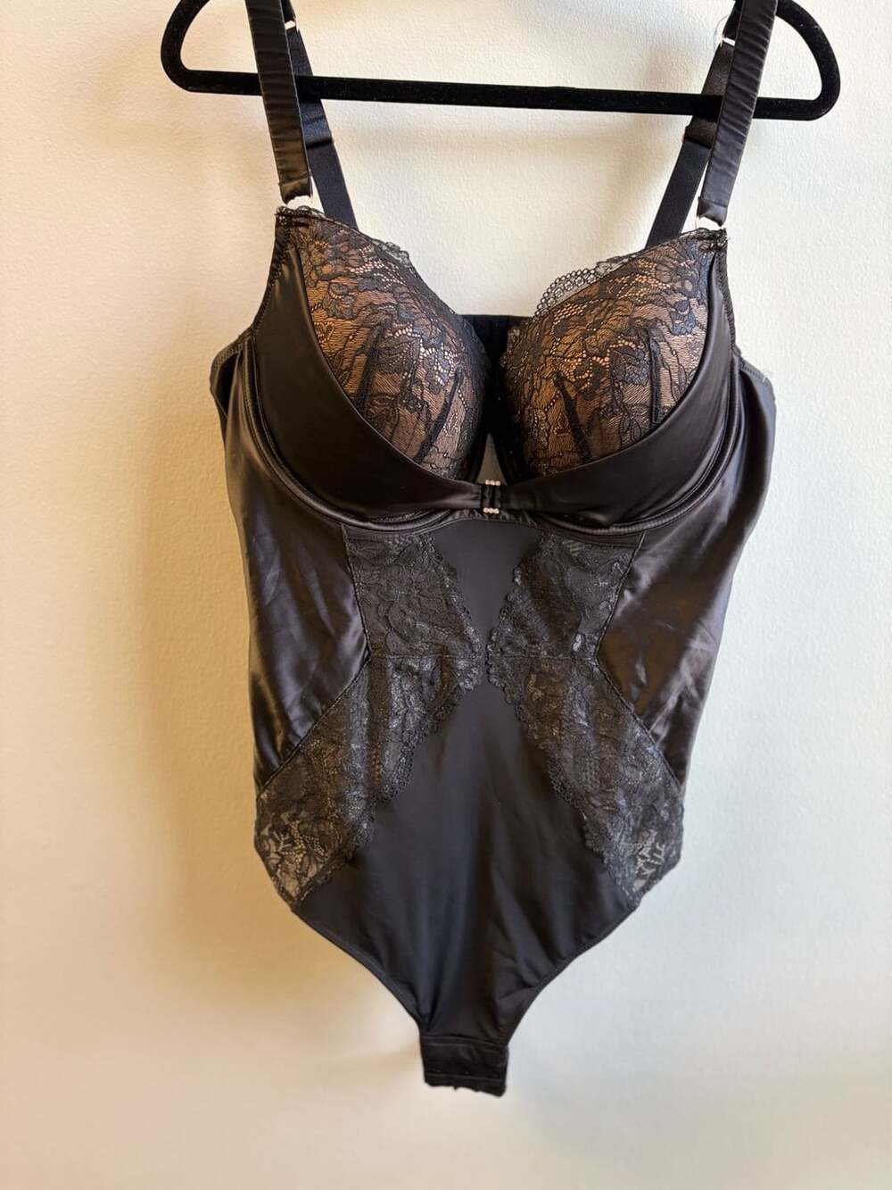 City Chic Renay Bodysuit -Size 40 DD/DDD
